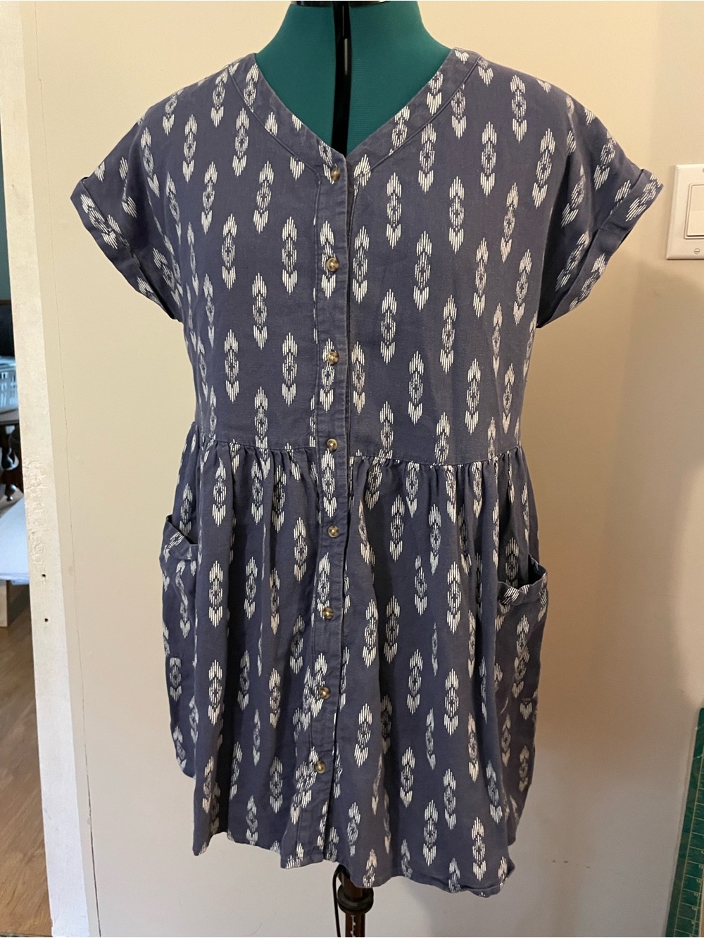 Casual Navy Button-Front Mini Dress with Pockets